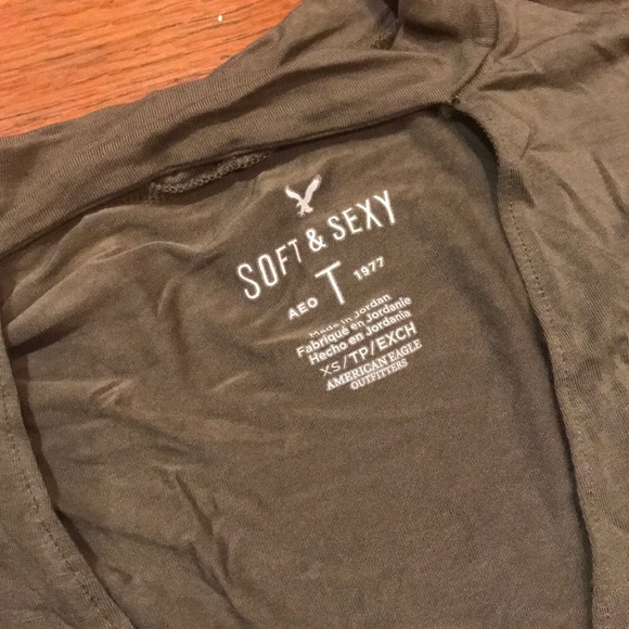 American Eagle Soft & Sexy Choker Tee - Picture 3 of 3